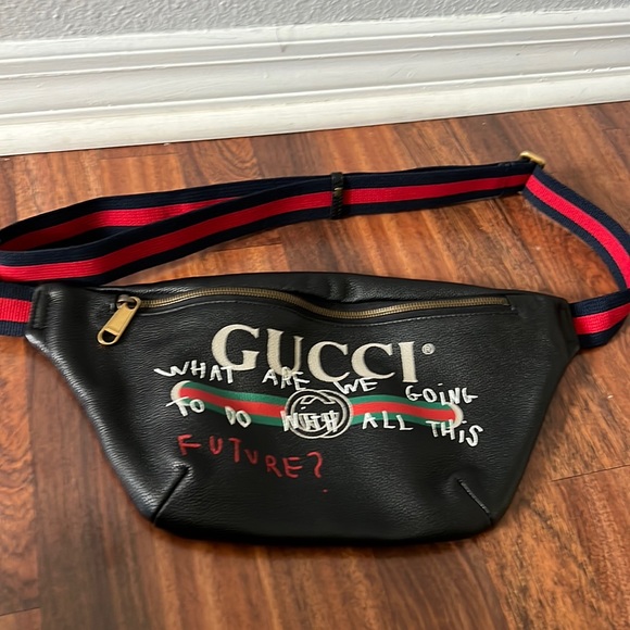 Gucci Handbags - Gucci bum bag/beltbag